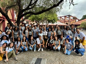 Equipe GESTA e estudantes do Ensino Médio de Barra Longa